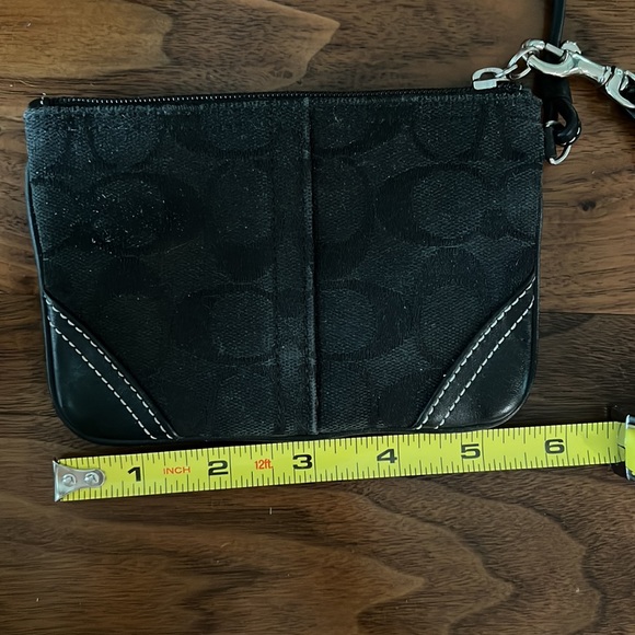Coach Wristlet, Signature C - Picture 5 of 5